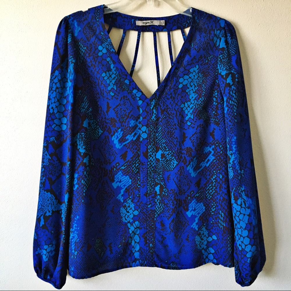 {Aryn K} Blue Snakeprint Blouse Cutout Back Large
